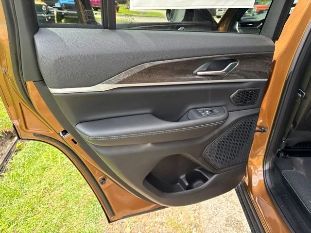 New 2026 Copper Shino Metallic Clearcoat Jeep Limited image 19