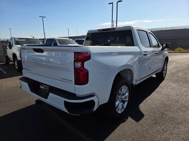 New 2026 Summit White Chevrolet Custom image 4