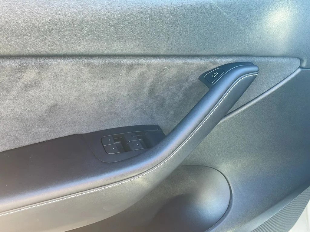 2022 Tesla Model Y Long Range - Photo 12