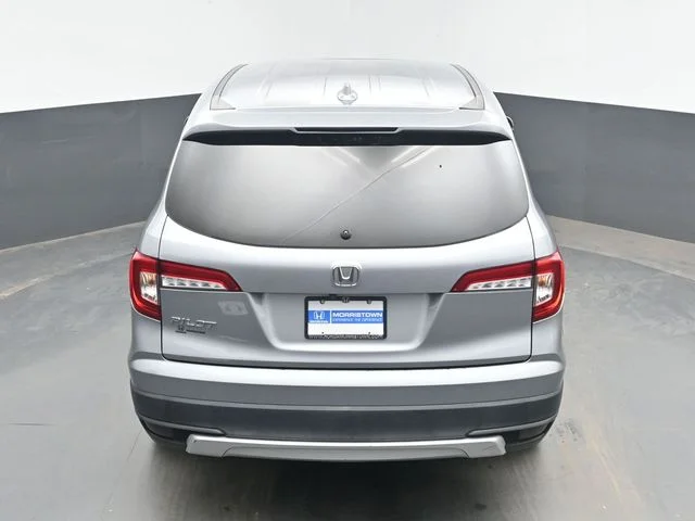 Used 2021 Silver Honda EX-L image 41