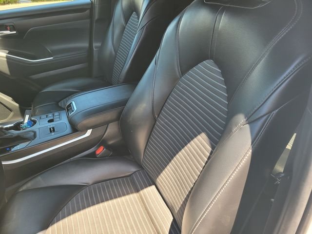 Used 2023 Beige Toyota Limited image 13