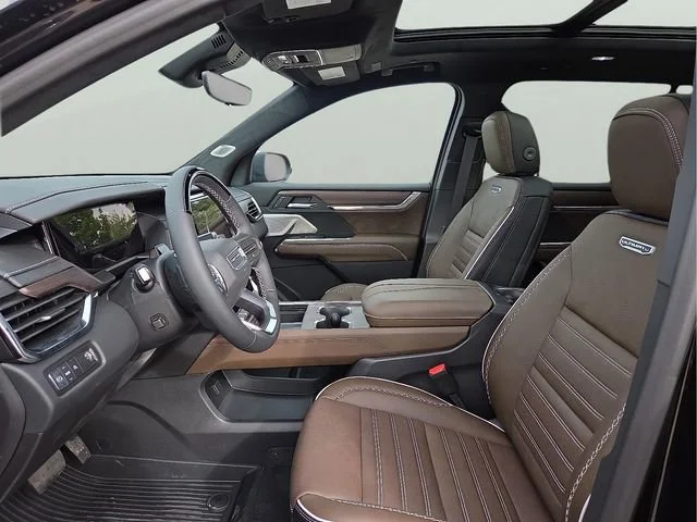 2026 GMC Acadia Denali Ultimate - Photo 15