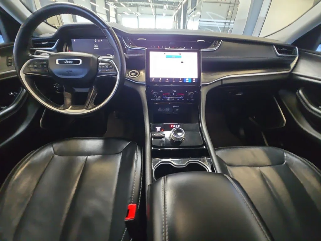 Used 2022 White Jeep Limited image 27