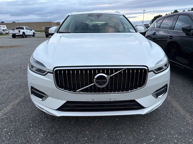 Used 2018 White Volvo T8 Inscription image 2