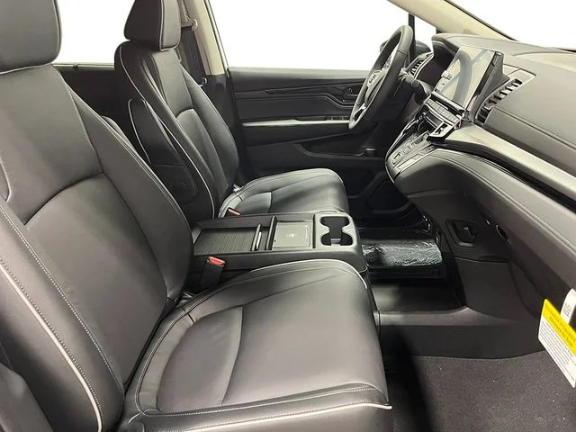 New 2026 Platinum White Pearl Honda Touring image 29