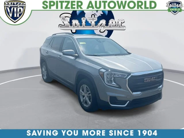 Used 2023 Silver GMC SLE image 2