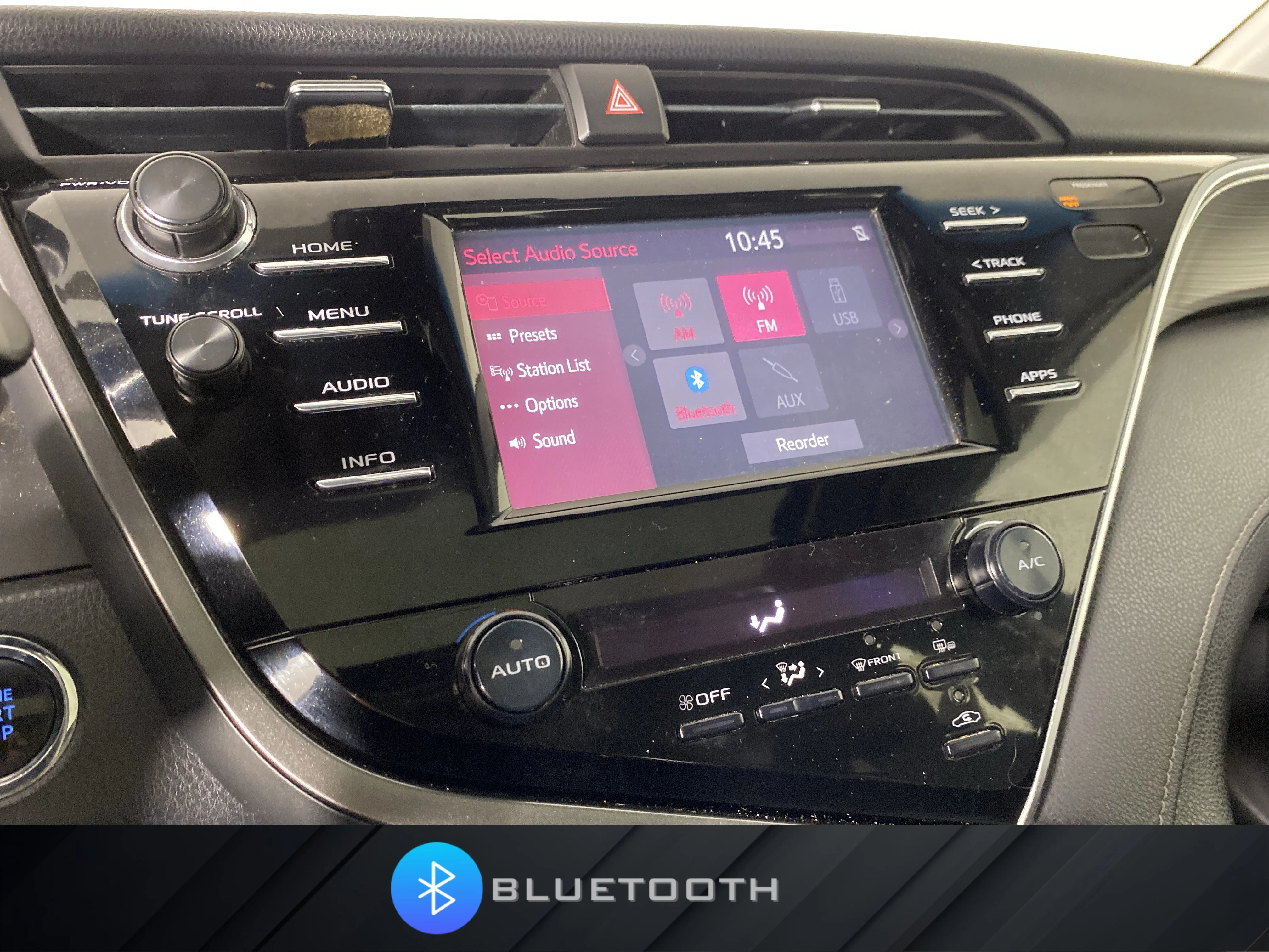 Used 2018 Super White Toyota SE image 4