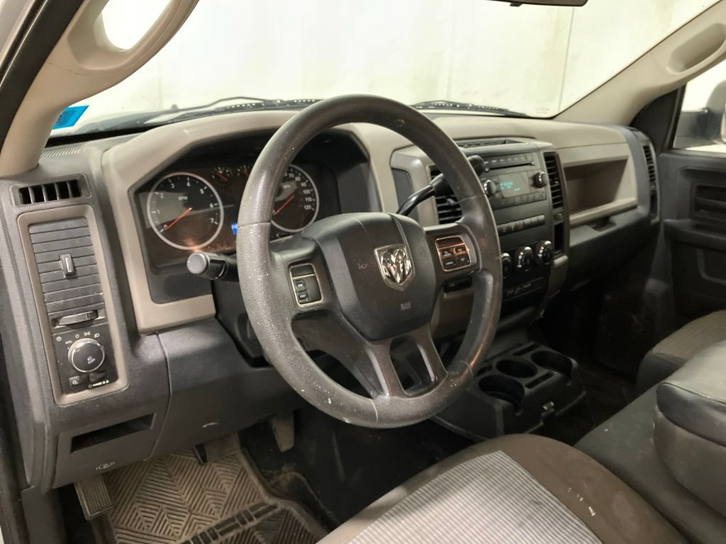 Used 2012 Bright Silver Metallic Ram Express image 2