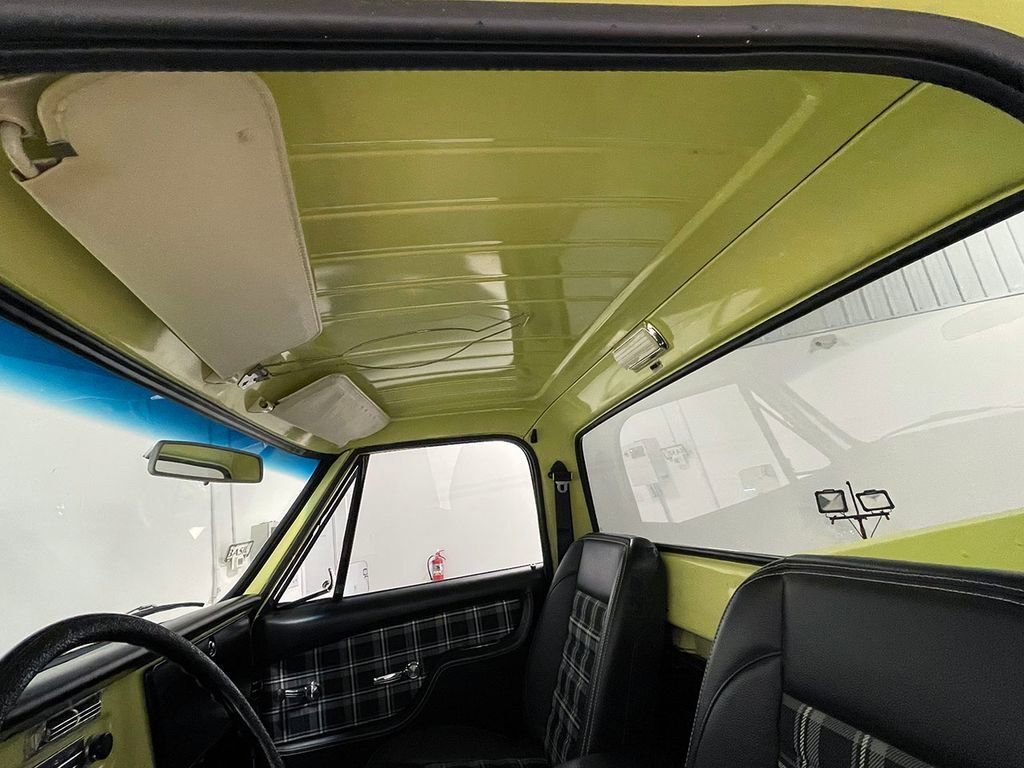 Used 1972 Yellow GMC  image 82