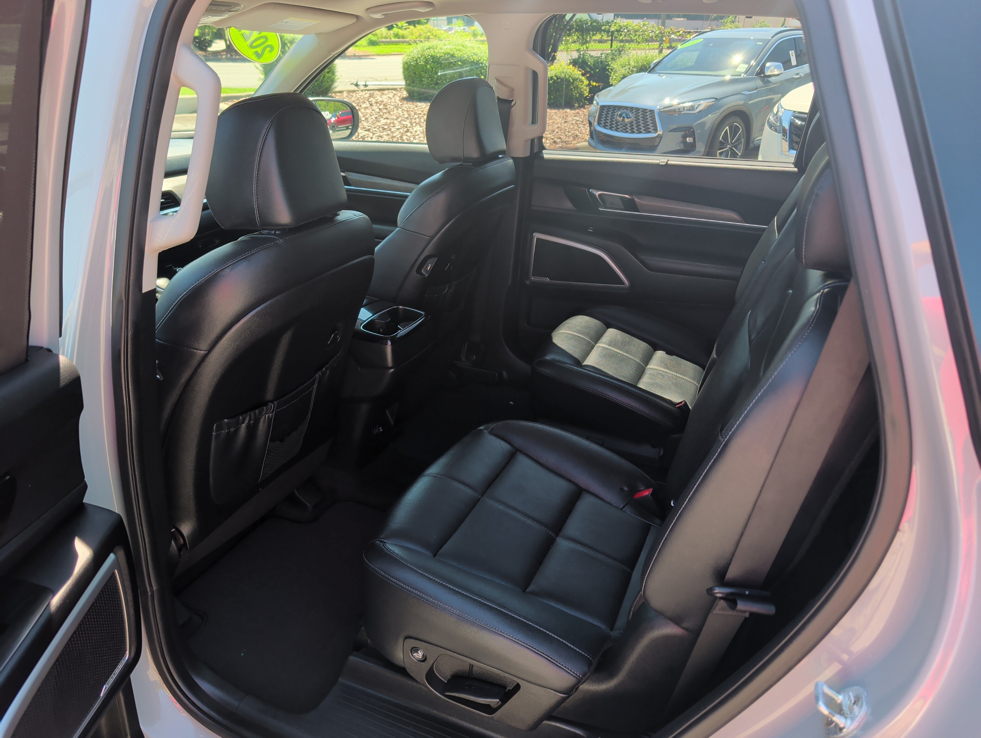 Used 2022 Wolf Gray Kia EX image 9