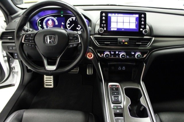 Used 2022 White Honda Sport image 12