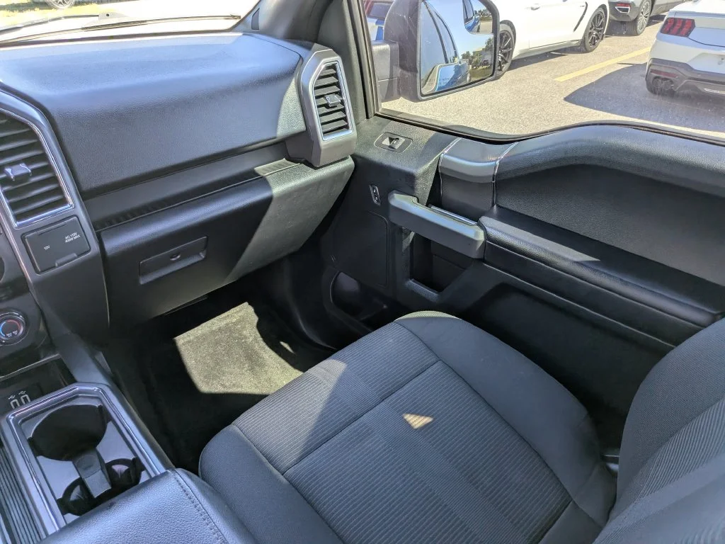 Used 2016 Blue Flame Metallic Ford XLT image 20