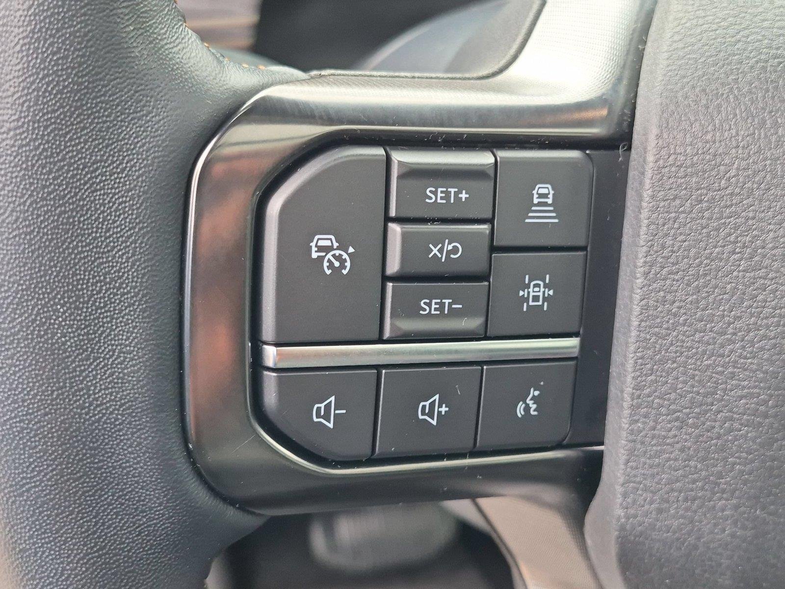 Used 2023 Star White Metallic Tri-Coat Ford Platinum image 19
