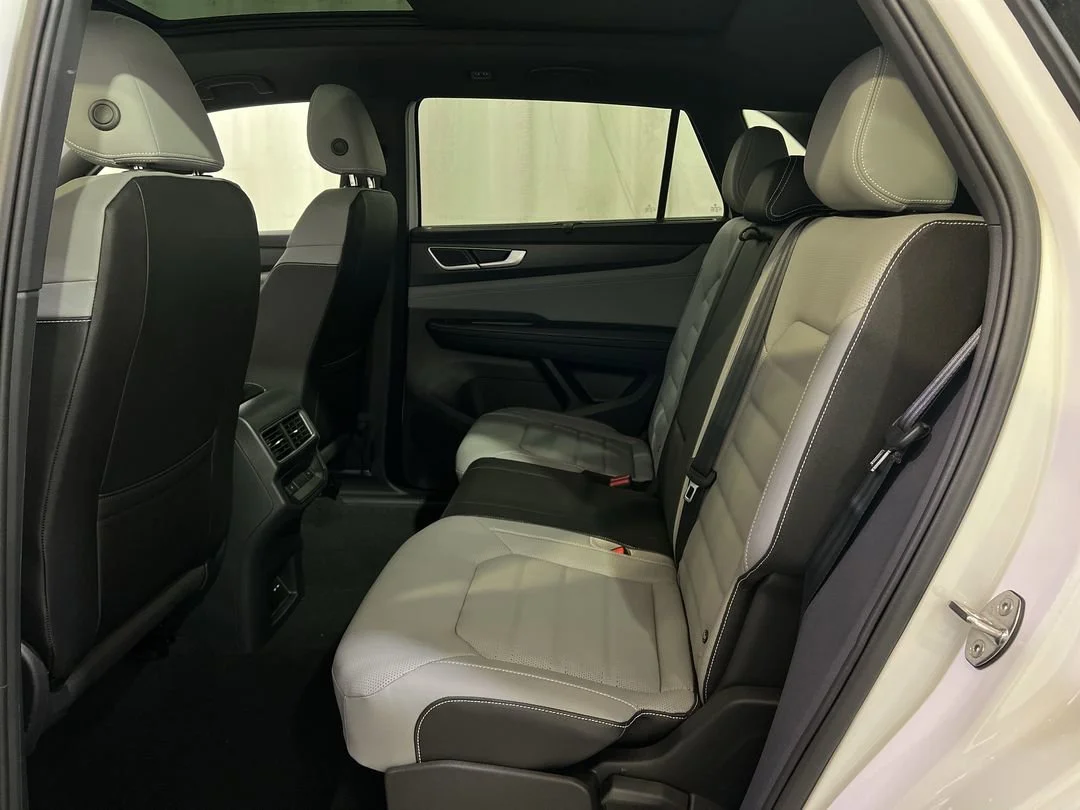 2026 Volkswagen Atlas Cross Sport SEL R-LINE - Photo 19