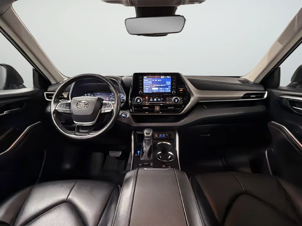 Used 2022 Blue Toyota XLE image 10