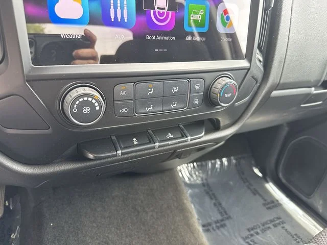 Used 2018 White Chevrolet LT image 22