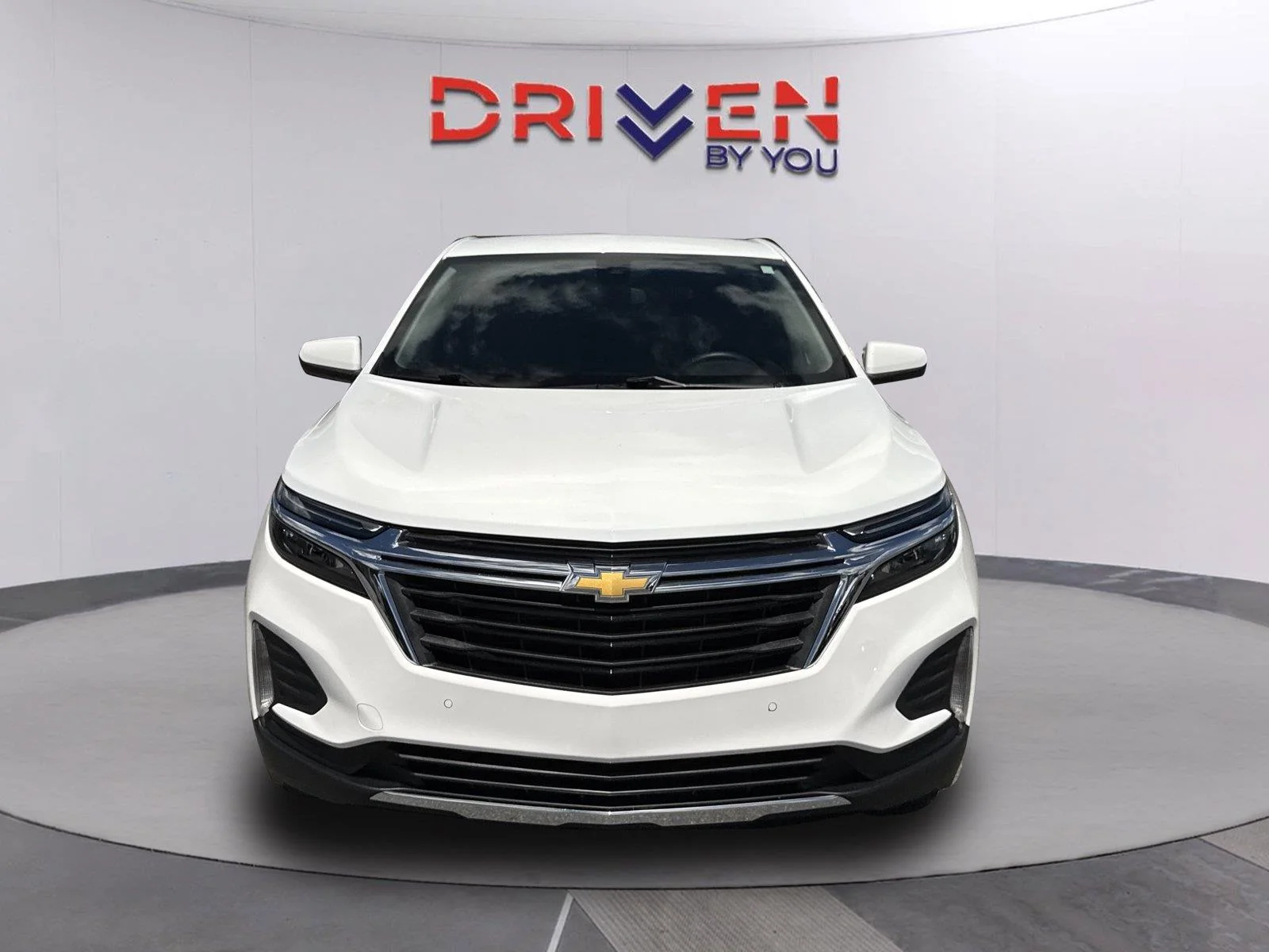 Used 2024 Summit White Chevrolet LT image 9