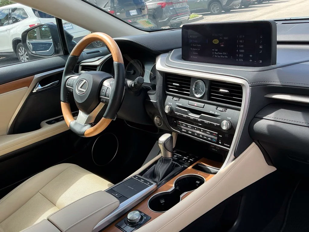 Used 2021 Black Lexus 350 image 18