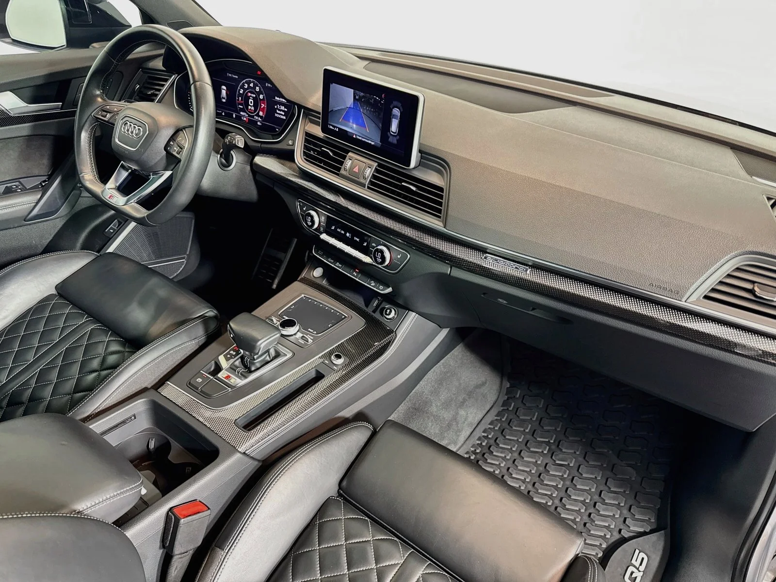 Used 2020 Florett Silver Metallic Audi Premium Plus image 28