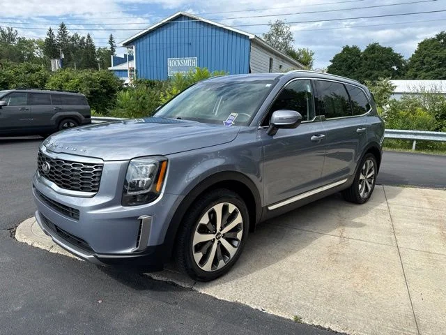 Certified Used 2021 Silver Kia EX image 4