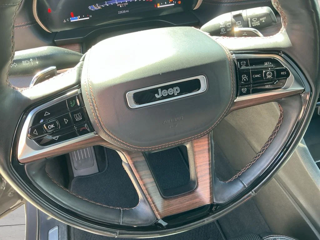 Used 2021 Gray Jeep Summit image 11