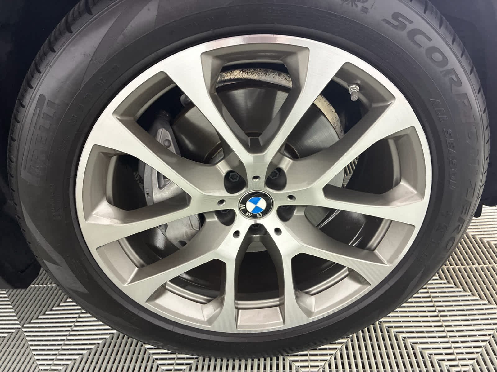 Certified Used 2024 Black Sapphire Metallic BMW xDrive40i image 11