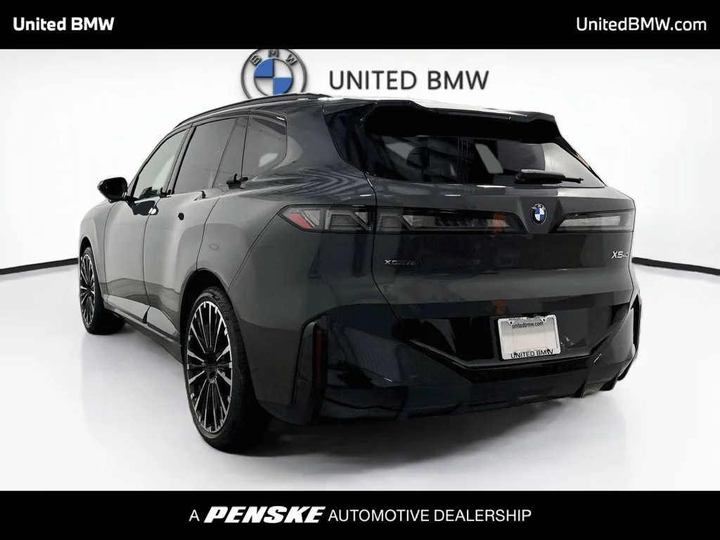 New 2027 Dravit Grey Metallic BMW  image 7