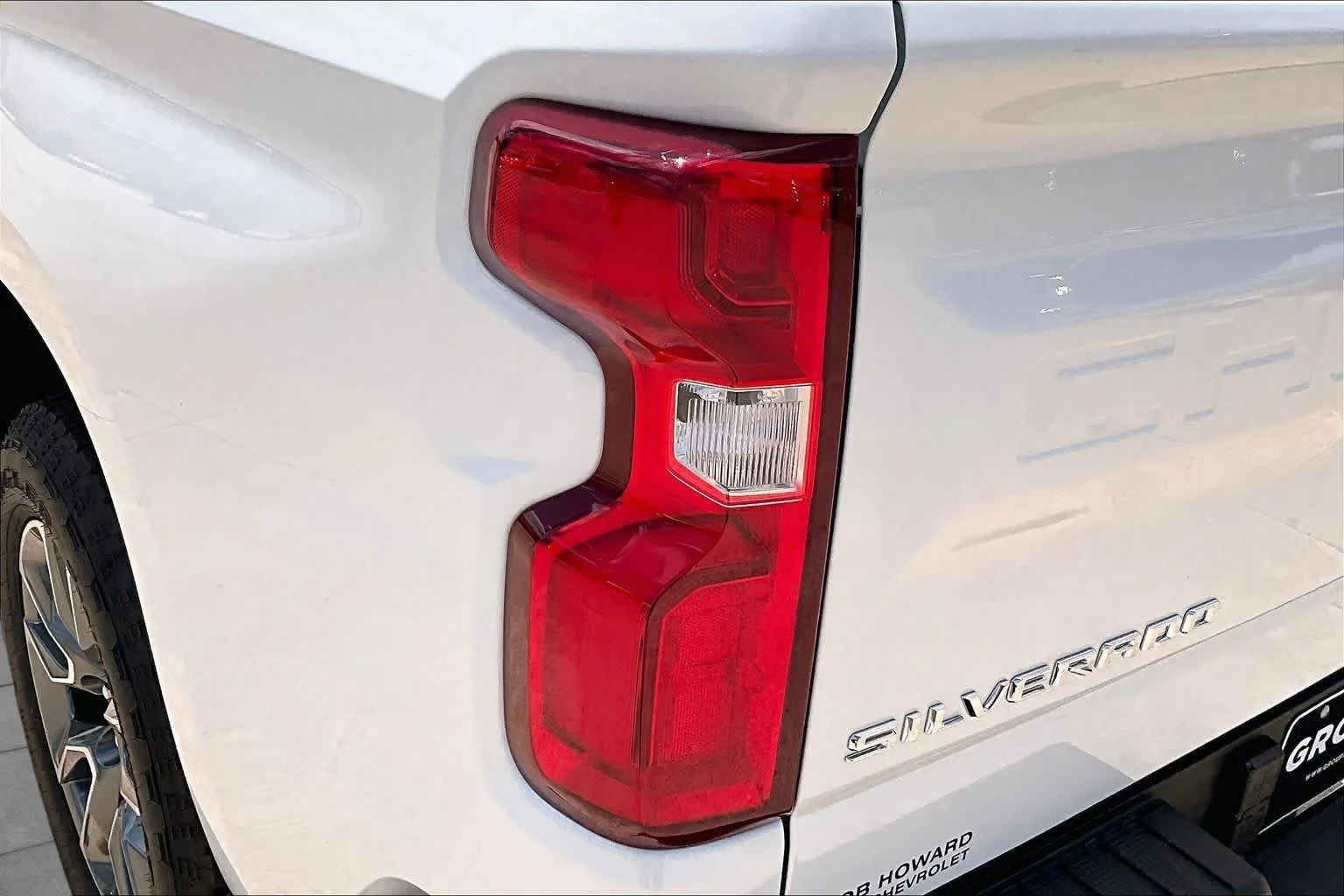 New 2026 Summit White Chevrolet RST image 14