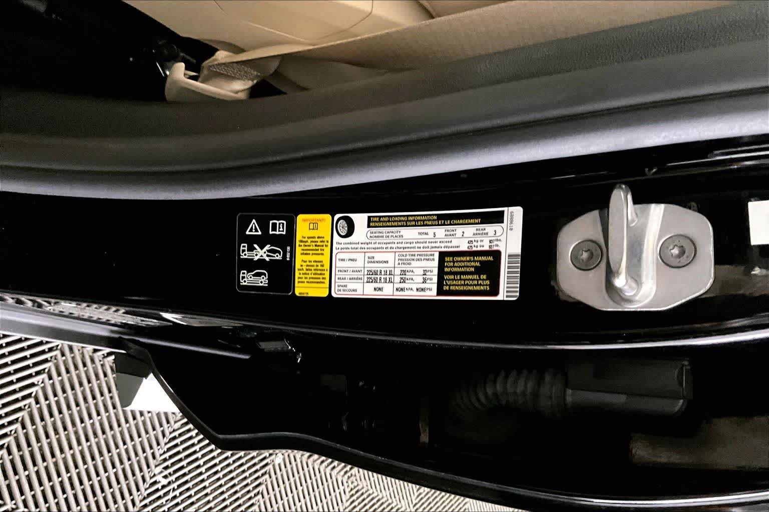 Used 2018 Jet Black BMW xDrive30i image 32