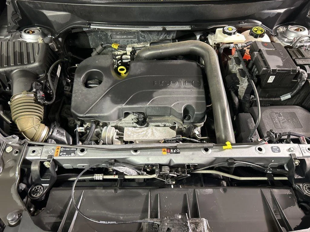 Used 2023 Sterling Metallic GMC SLE image 13