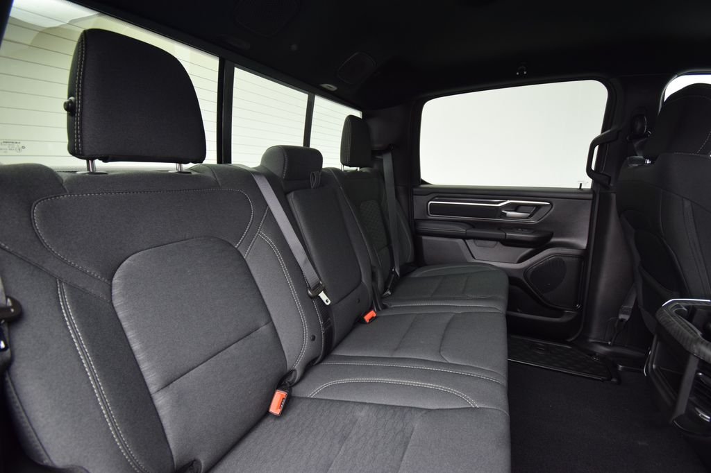 New 2026 Diamond Black Crystal Pearl-Coat Exterior Paint RAM Big Horn/Lone Star image 18