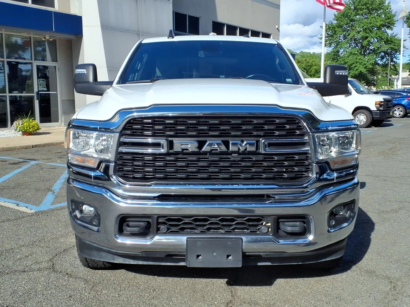 Used 2024 Bright White Clear Coat (pw7) RAM Big Horn image 2