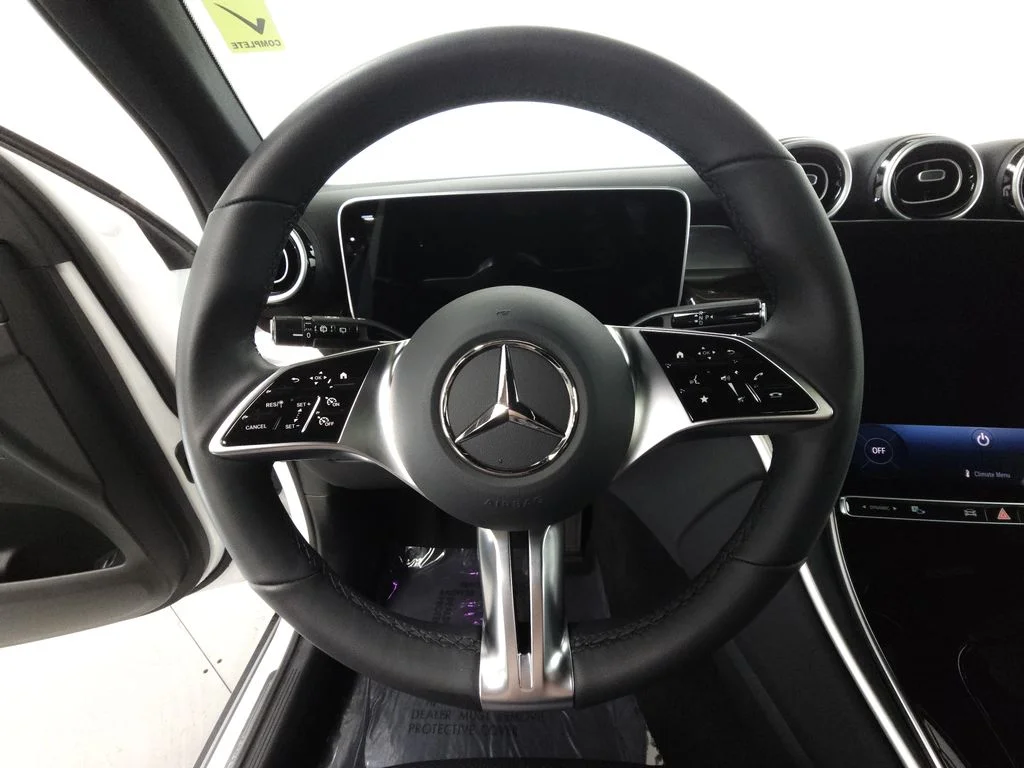 Certified Used 2026 Polar White Mercedes-Benz GLC 300 image 11