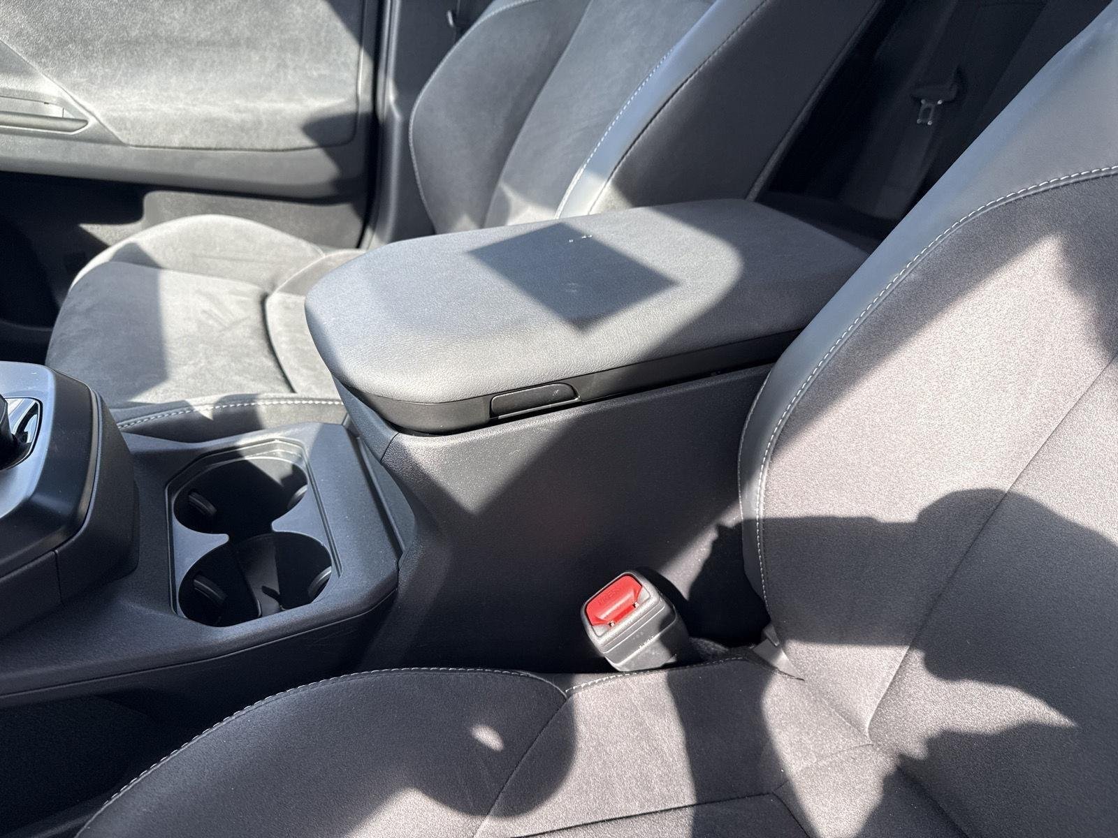 2026 Toyota C-HR XSE - Photo 18
