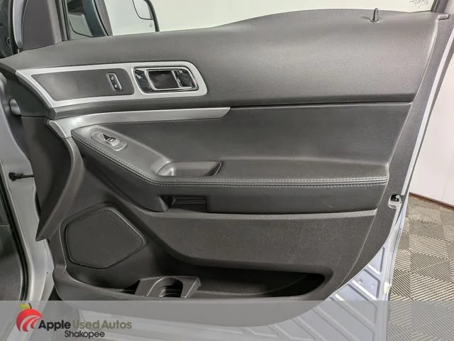 Used 2015 Silver Ford XLT image 47