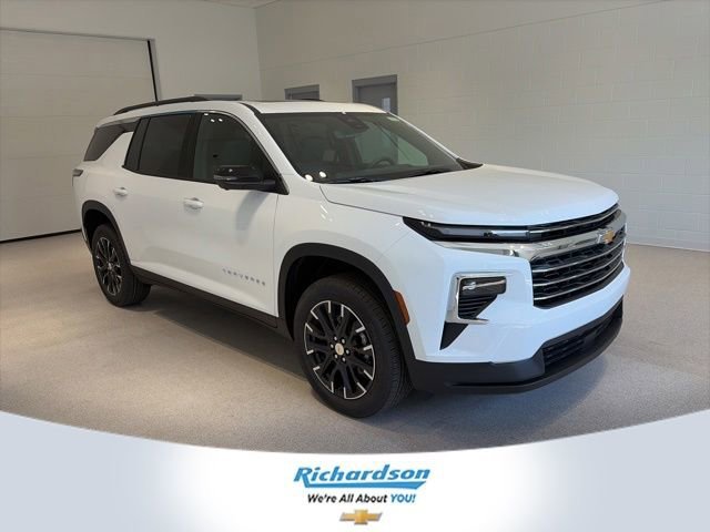 2026 Chevrolet Traverse FWD LT's photo