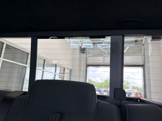 New 2026 Diamond Black Crystal Pearl-Coat Exterior Paint RAM Big Horn/Lone Star image 13
