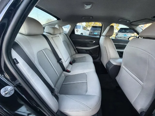 2025 Hyundai Sonata SEL - Photo 25