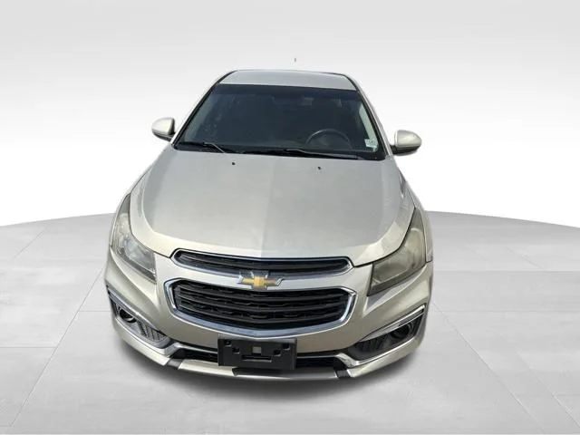 Used 2015 Gold Chevrolet 1LT image 9