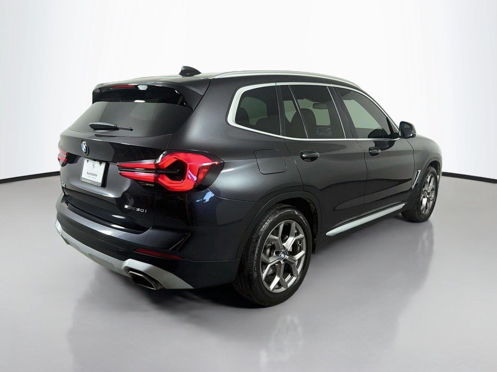 Used 2023 Dark Graphite Metallic BMW sDrive30i image 5