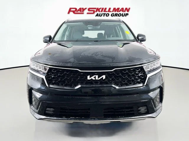 Used 2023 Black Kia EX image 2