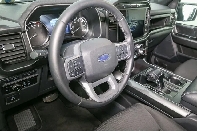 Used 2023 Silver Ford XLT image 19