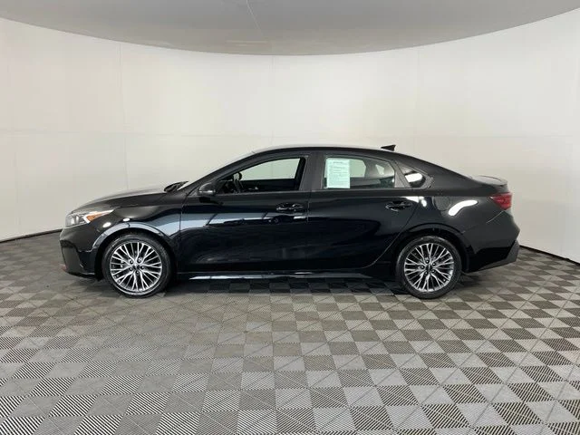 Used 2023 Black Kia GT-Line image 4