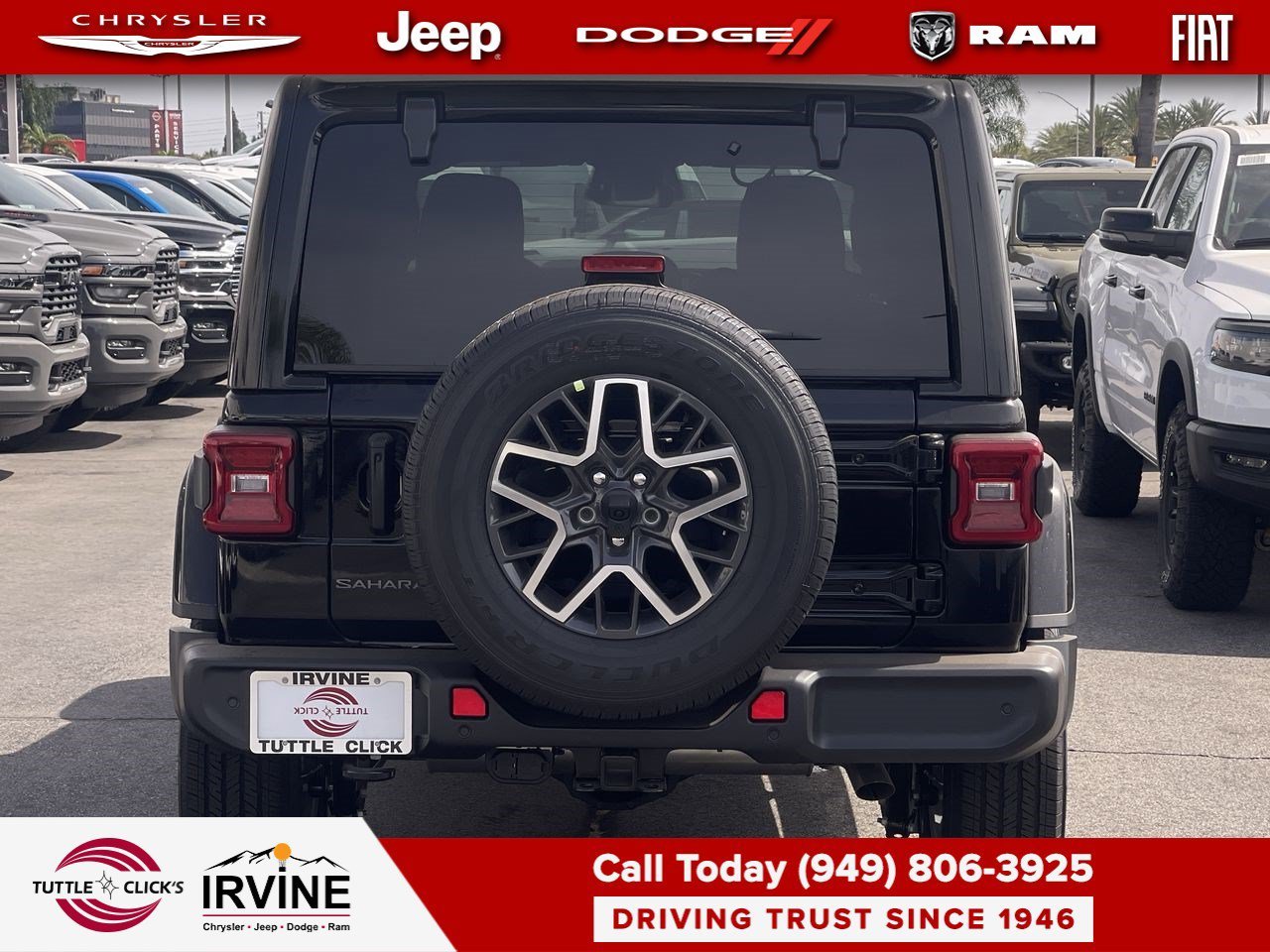 New 2026 Black Clear-Coat Exterior Paint Jeep Sahara image 5