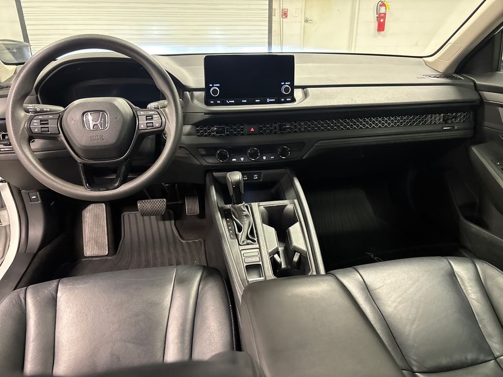 Used 2023 White Honda LX image 26
