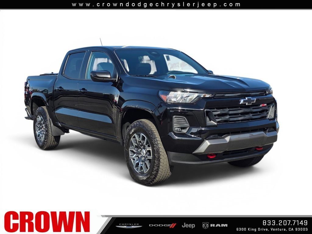 Used 2023 Black Chevrolet Z71 image 31
