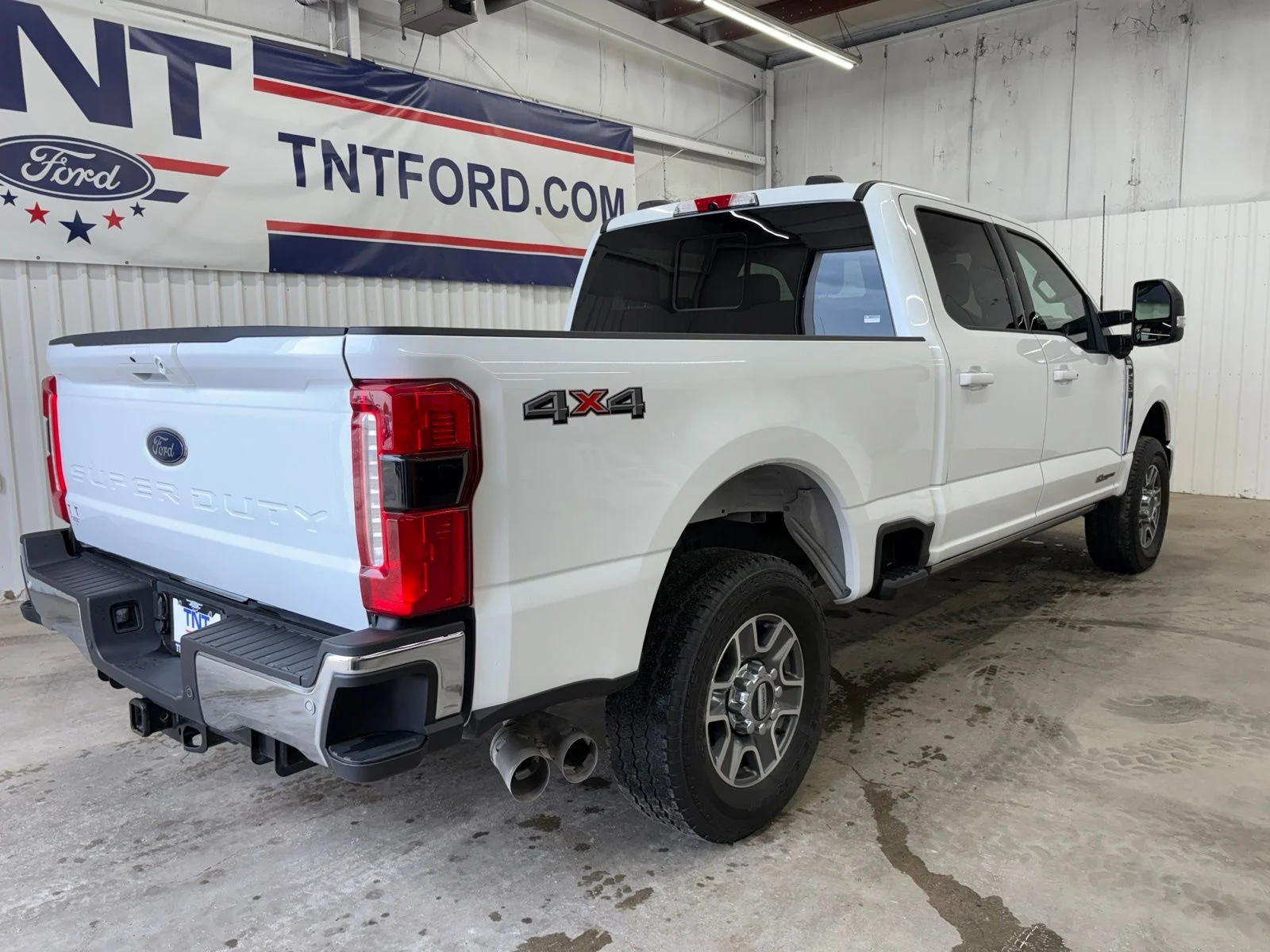 Used 2024 Oxford White Ford Lariat image 7