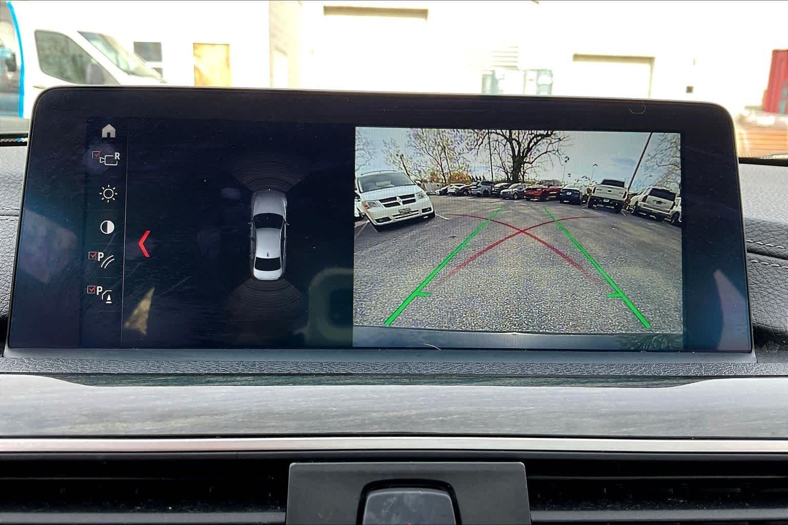 Used 2018 Jet Black BMW 330i xDrive image 29
