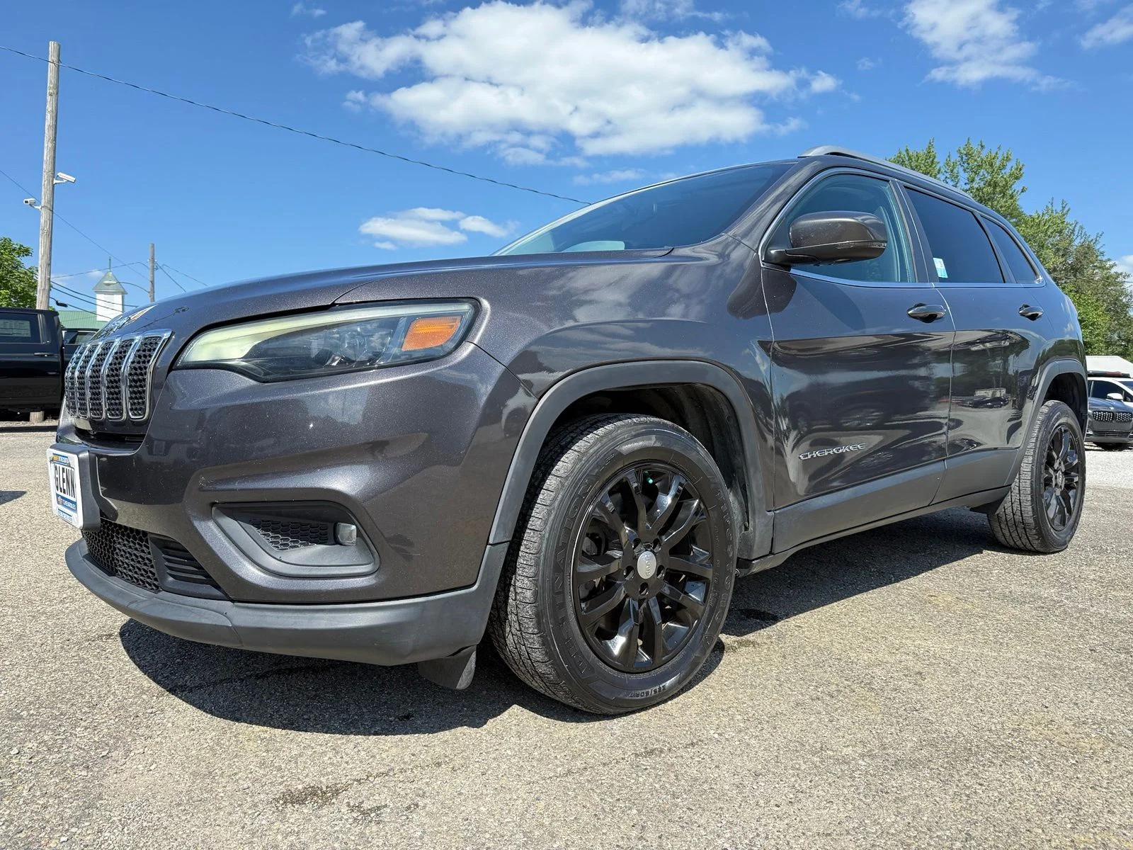 Used 2019 Jeep Cherokee Latitude Plus with VIN 1C4PJLLB0KD479302 for sale in Eminence, KY