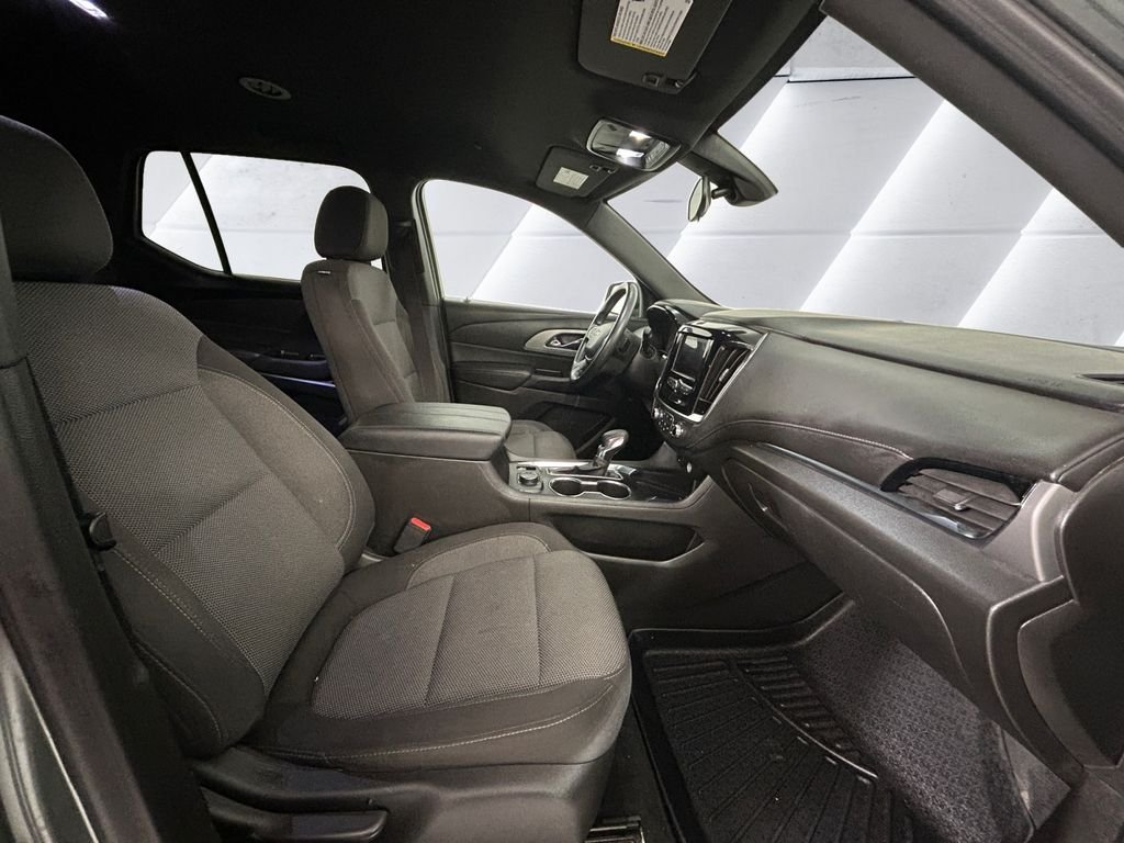 Used 2023 Green Chevrolet LT image 13